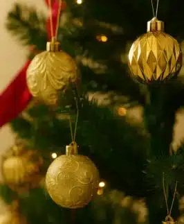 Paquete con 10 esferas navideñas